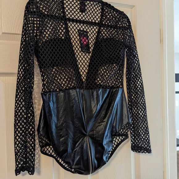 MUSIC LEGS Fishnet WET-LOOK V SHAPE TEDDY Zipper Long Sleeve Sexy Halloween NWT - Picture 13 of 16